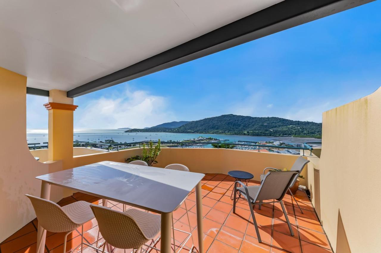 Apartamento Magnificence At Airlie Airlie Beach Exterior foto