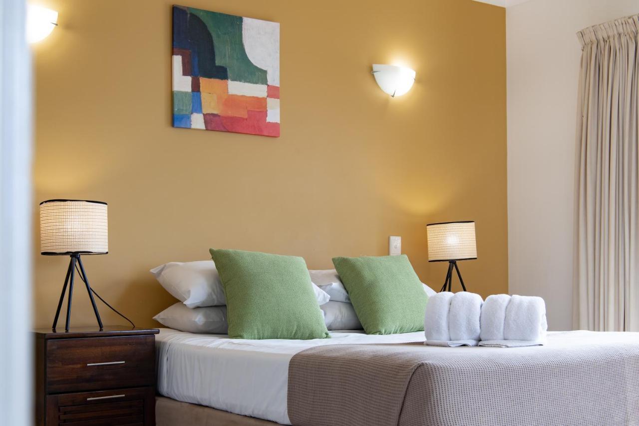 Apartamento Magnificence At Airlie Airlie Beach Exterior foto