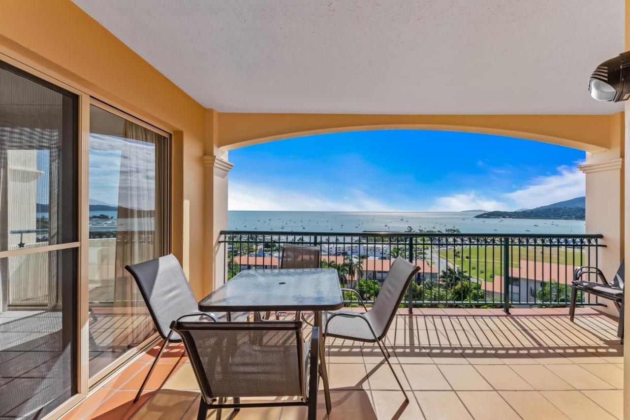 Apartamento Magnificence At Airlie Airlie Beach Exterior foto